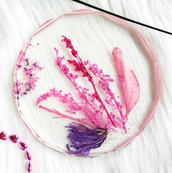 Set of 2, 3D Flower Coasters with Diamond Cut Edges - Picture 5 of 10